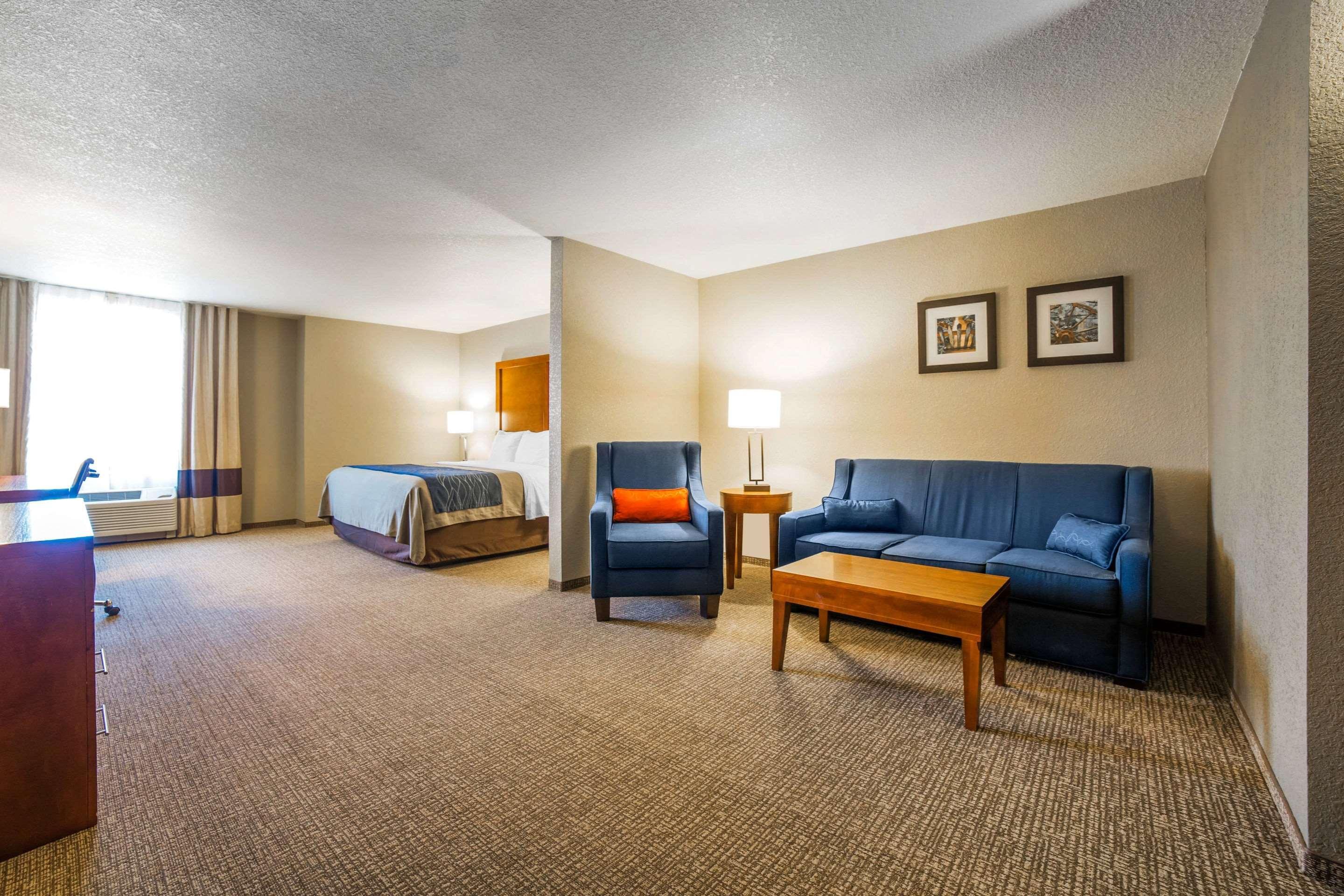 שאיין Comfort Inn & Suites מראה חיצוני תמונה