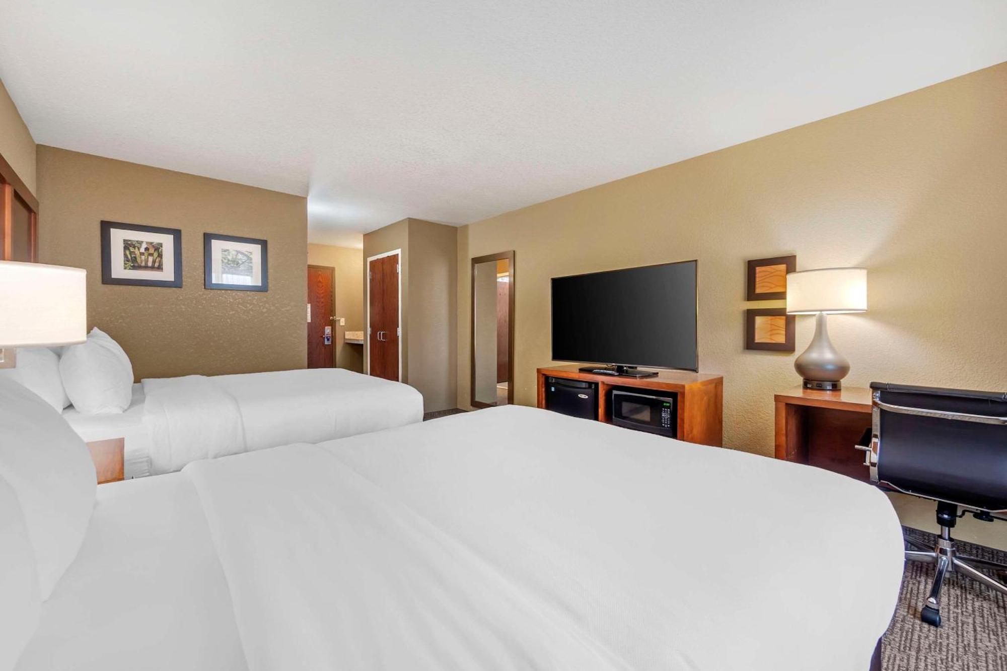 שאיין Comfort Inn & Suites מראה חיצוני תמונה